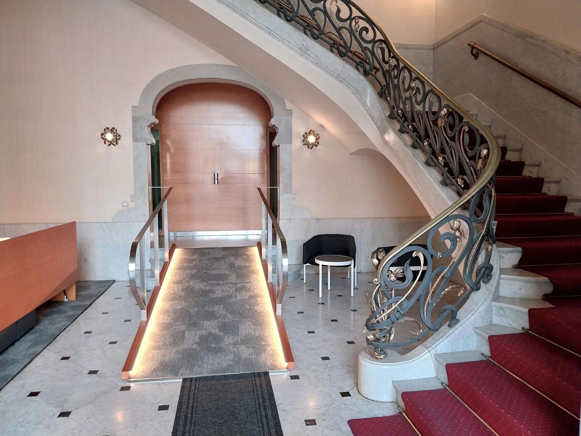 Апартаменты Letsgo Paseo De Gracia Барселона Экстерьер фото